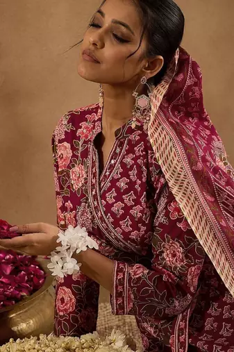 Women Floral Printed Angrakha Thread Work Pure Cotton Kurta with Trousers & With Dupatta