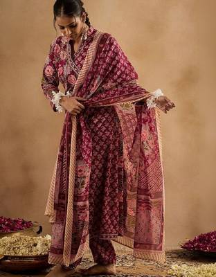 Women Floral Printed Angrakha Thread Work Pure Cotton Kurta with Trousers & With Dupatta 5