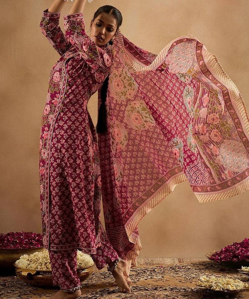Women Floral Printed Angrakha Thread Work Pure Cotton Kurta with Trousers & With Dupatta