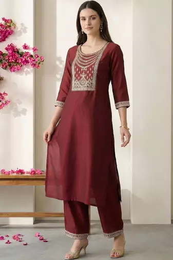 Women Ethnic Motifs Embroidered Regular Thread Work Liva Kurta with Trousers