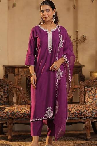 Women Ethnic Motifs Embroidered Regular Thread Work Liva Kurta with Trousers & With Dupatta
