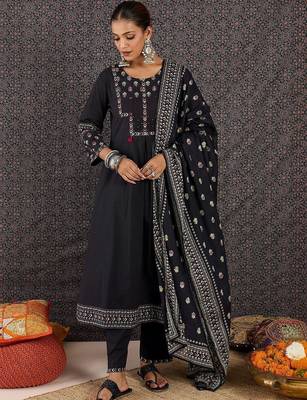 Women Ethnic Motifs Embroidered Regular Thread Work Pure Cotton Kurta with Trousers & With Dupatta 1