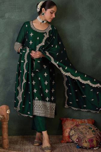 Women Ethnic Motifs Embroidered Regular Thread Work Kurta with Trousers & With Dupatta