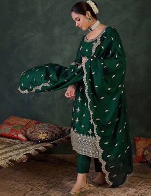 Women Ethnic Motifs Embroidered Regular Thread Work Kurta with Trousers & With Dupatta 3
