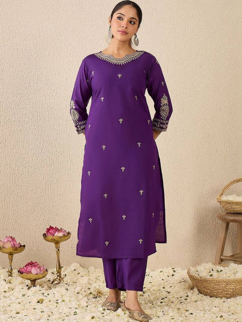 Women Ethnic Motifs Embroidered Regular Thread Work Kurta with Trousers & With Dupatta