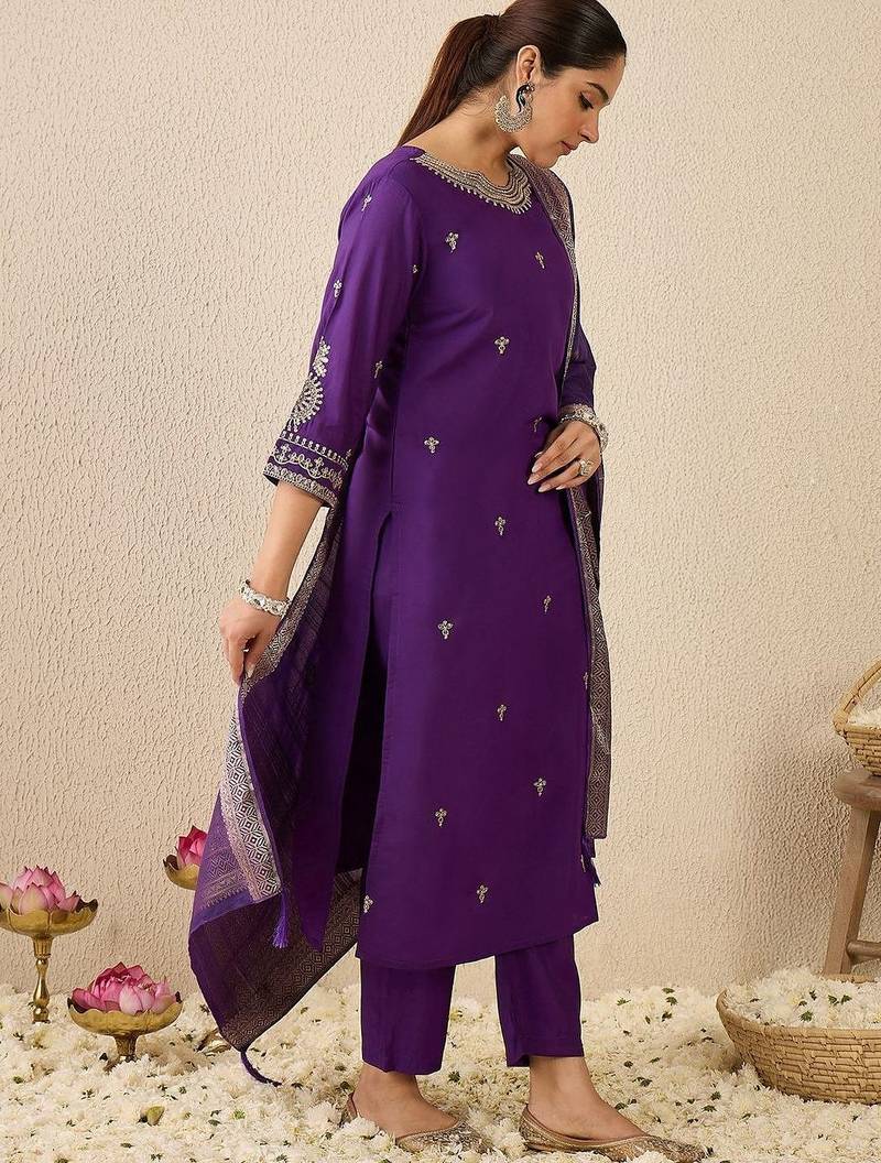 Women Ethnic Motifs Embroidered Regular Thread Work Kurta with Trousers & With Dupatta