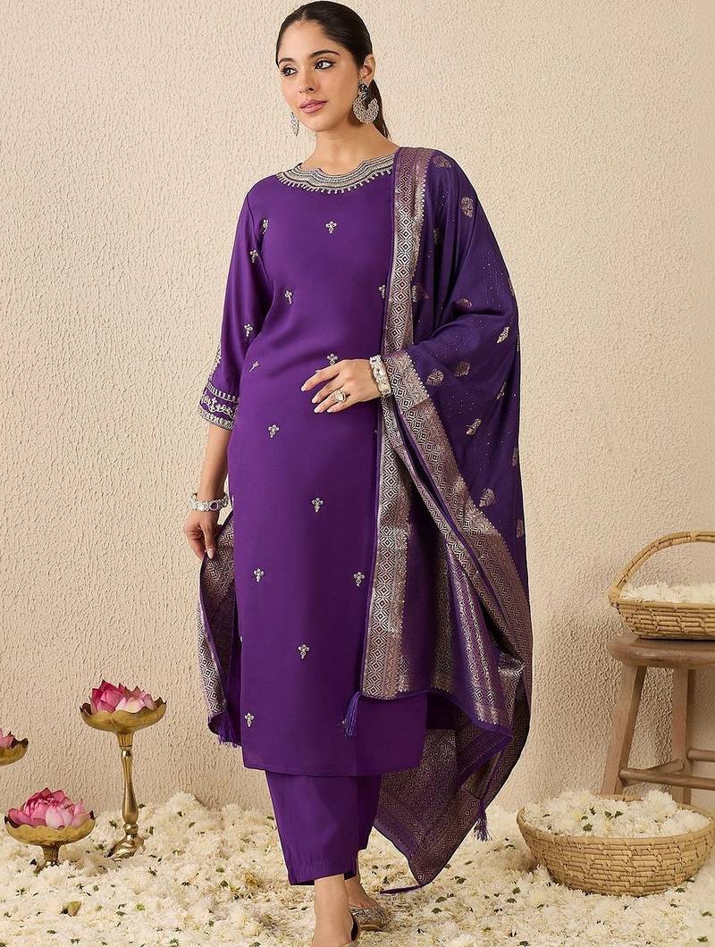 Women Ethnic Motifs Embroidered Regular Thread Work Kurta with Trousers & With Dupatta