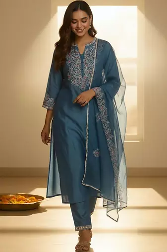 Women Ethnic Motifs Embroidered Regular Thread Work Liva Kurta with Trousers & With Dupatta