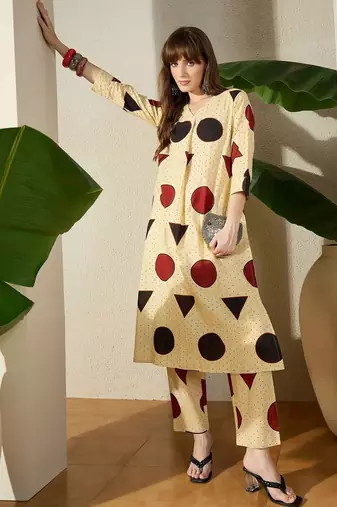 Women Printed Regular Pure Cotton Kurta with Trousers