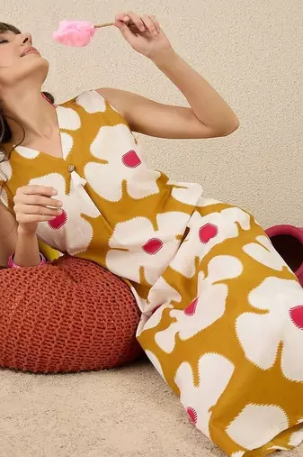 Women Floral Printed Regular Pure Cotton Kurta with Pyjamas