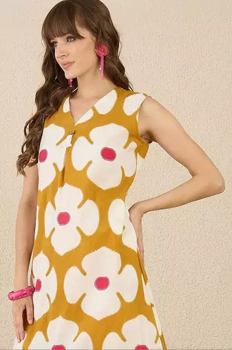 Women Floral Printed Regular Pure Cotton Kurta with Pyjamas