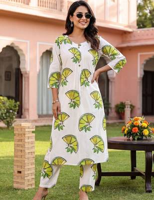 Women Printed Regular Pure Cotton Kurta with Trousers 1