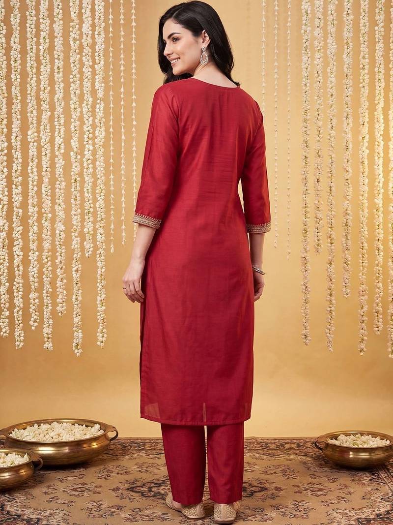 Women Ethnic Motifs Embroidered Regular Thread Work Liva Kurta with Trousers & With Dupatta