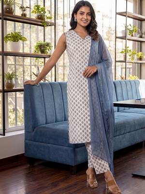 Women Ethnic Motifs Printed Regular Pure Cotton Kurta with Trousers & With Dupatta 1