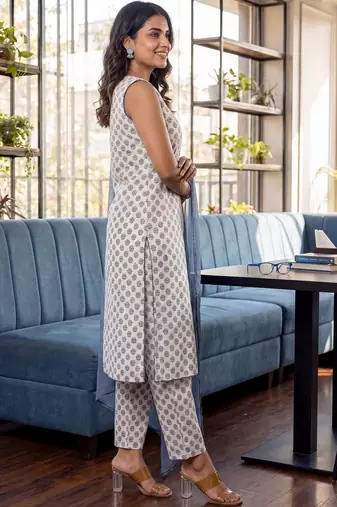Women Ethnic Motifs Printed Regular Pure Cotton Kurta with Trousers & With Dupatta