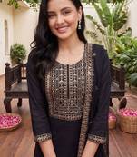 Women Ethnic Motifs Embroidered Regular Kurta with Trousers & With Dupatta