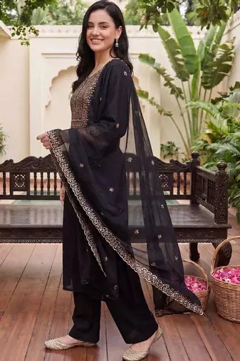 Women Ethnic Motifs Embroidered Regular Kurta with Trousers & With Dupatta
