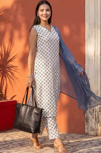Women Ethnic Motifs Printed Regular Pure Cotton Kurta with Trousers & With Dupatta