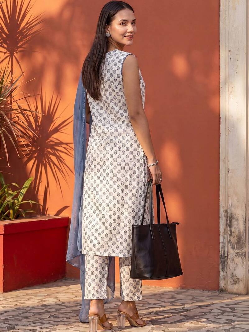 Women Ethnic Motifs Printed Regular Pure Cotton Kurta with Trousers & With Dupatta