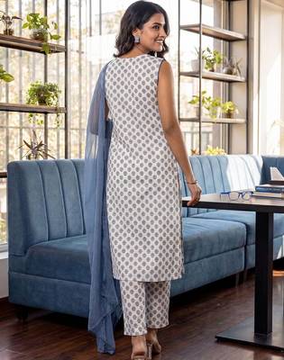 Women Ethnic Motifs Printed Regular Pure Cotton Kurta with Trousers & With Dupatta 4