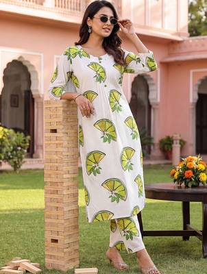 Women Printed Regular Pure Cotton Kurta with Trousers 1