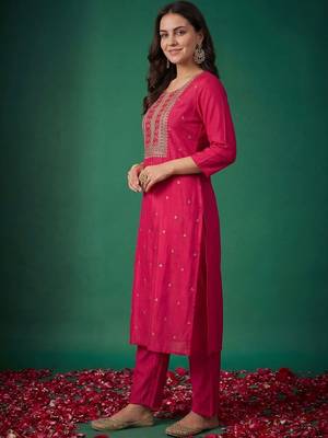 Women Ethnic Motifs Embroidered Regular Kurta with Trousers 3