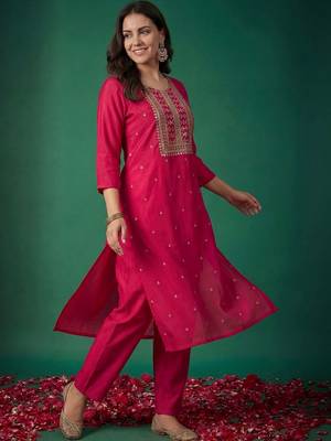 Women Ethnic Motifs Embroidered Regular Kurta with Trousers 6
