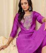 Women Ethnic Motifs Embroidered Regular Thread Work Kurta with Trousers