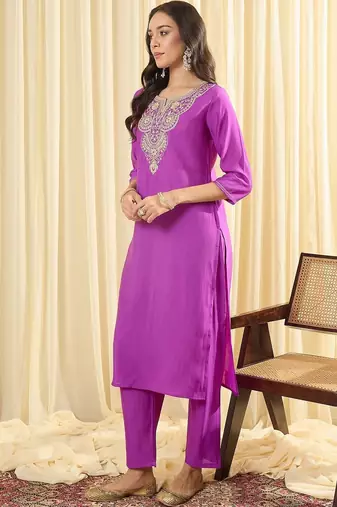 Women Ethnic Motifs Embroidered Regular Thread Work Kurta with Trousers