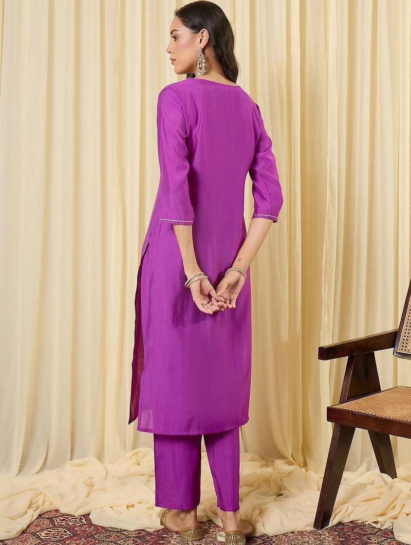 Women Ethnic Motifs Embroidered Regular Thread Work Kurta with Trousers