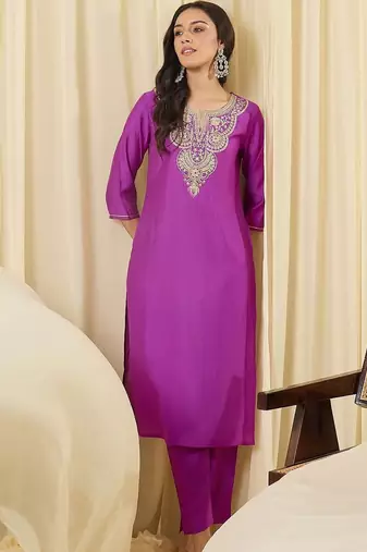 Women Ethnic Motifs Embroidered Regular Thread Work Kurta with Trousers