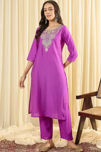 Women Ethnic Motifs Embroidered Regular Thread Work Kurta with Trousers