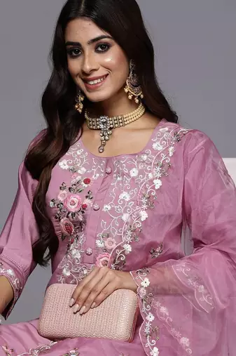 Women Floral Embroidered Regular Thread Work Kurta with Trousers & With Dupatta