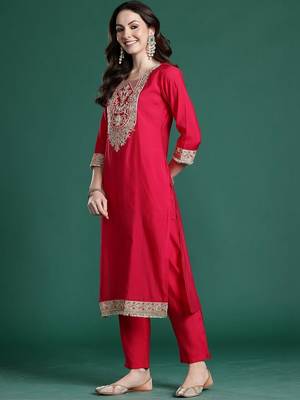 Women Ethnic Motifs Embroidered Regular Thread Work Kurta with Trousers & With Dupatta 4