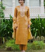 Women Ethnic Motifs Embroidered Regular Thread Work Liva Kurta with Trousers & With Dupatta