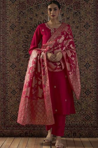 Women Ethnic Motifs Embroidered Regular Kurta with Trousers & With Dupatta