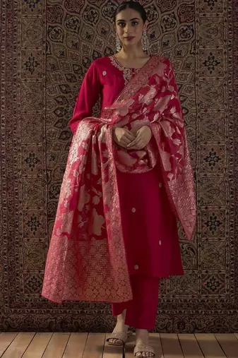 Women Ethnic Motifs Embroidered Regular Kurta with Trousers & With Dupatta