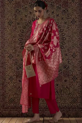 Women Ethnic Motifs Embroidered Regular Kurta with Trousers & With Dupatta