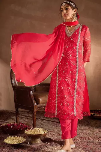 Women Ethnic Motifs Printed Thread Work Silk Chiffon Kurta with Trouser & Dupatta