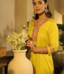 Women Ethnic Motifs Embroidered Regular Thread Work Kurta with Trousers