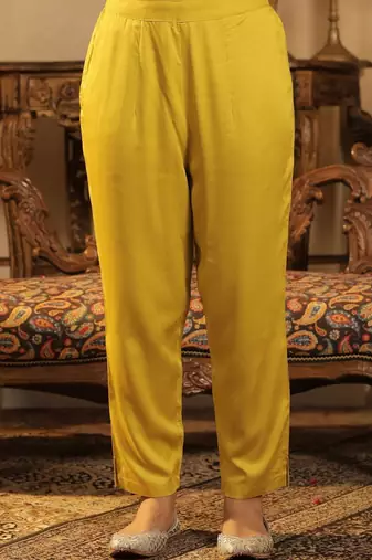 Women Ethnic Motifs Embroidered Regular Thread Work Kurta with Trousers