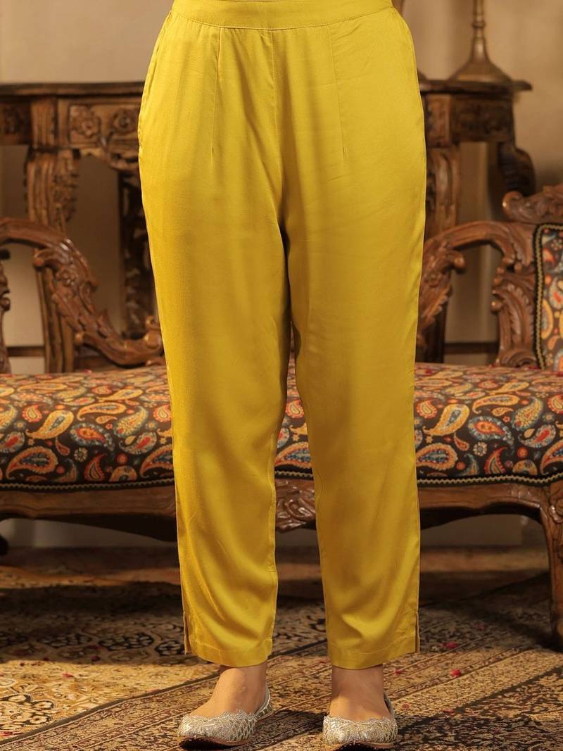 Women Ethnic Motifs Embroidered Regular Thread Work Kurta with Trousers