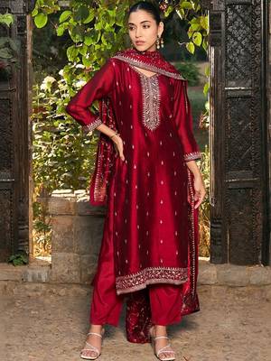 Women Ethnic Motifs Embroidered Regular Thread Work Kurta with Trousers & With Dupatta 5