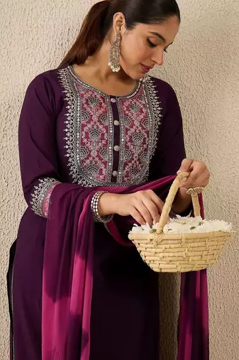 Women Ethnic Motifs Embroidered Regular Thread Work Kurta with Trousers & With Dupatta