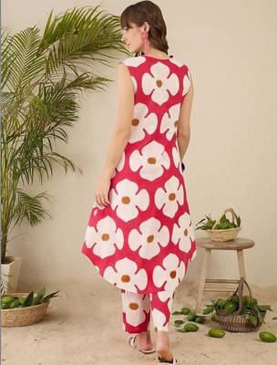 Women Floral Printed Regular Pure Cotton Kurta with Trousers 4
