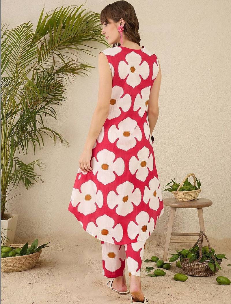 Women Floral Printed Regular Pure Cotton Kurta with Trousers