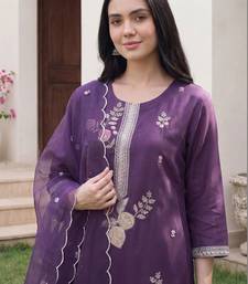 Women Ethnic Motifs Embroidered Regular Thread Work Kurta with Trousers & With Dupatta