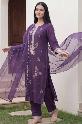 Women Ethnic Motifs Embroidered Regular Thread Work Kurta with Trousers & With Dupatta