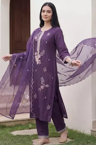 Women Ethnic Motifs Embroidered Regular Thread Work Kurta with Trousers & With Dupatta