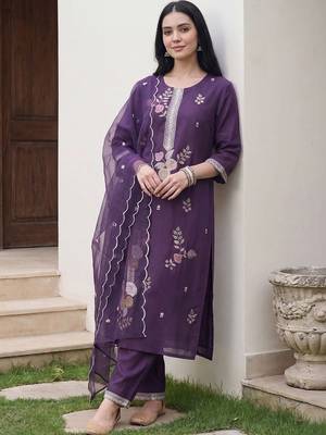 Women Ethnic Motifs Embroidered Regular Thread Work Kurta with Trousers & With Dupatta 5